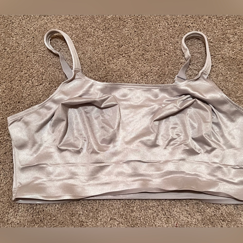 Ruby Ribbon Demi. Size 42 Original